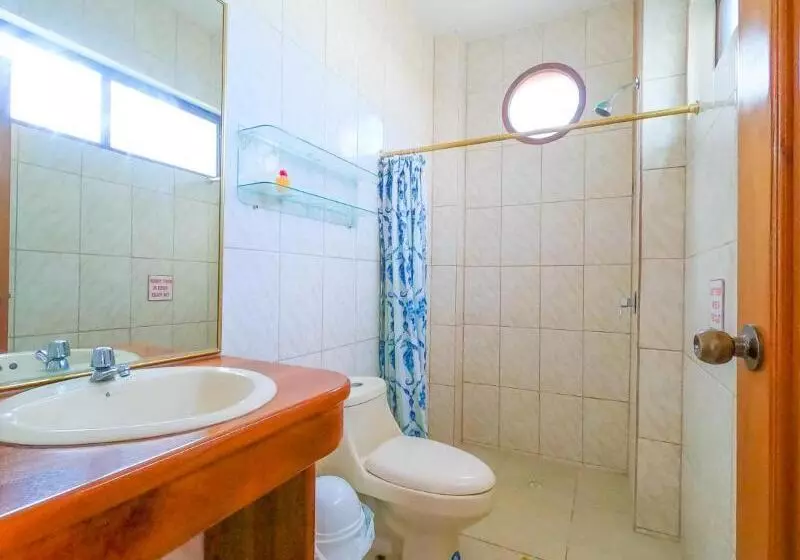 ペンション Gran Hostal Tintorera