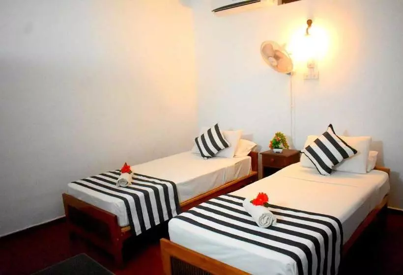 پانسیون Iora Resort Habarana