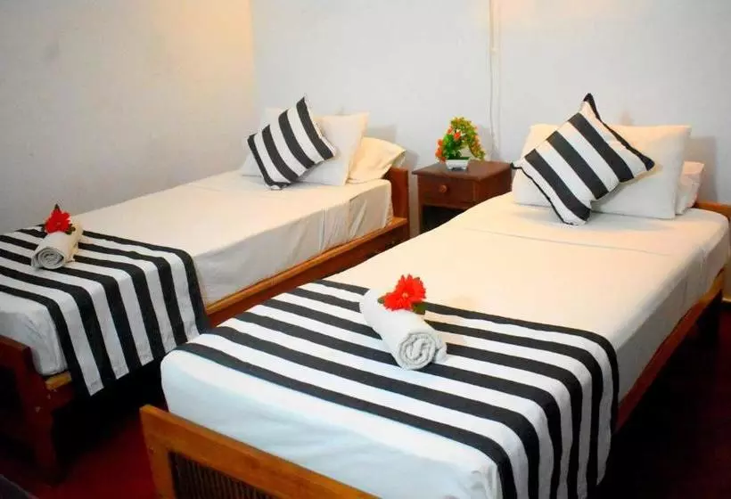 پانسیون Iora Resort Habarana