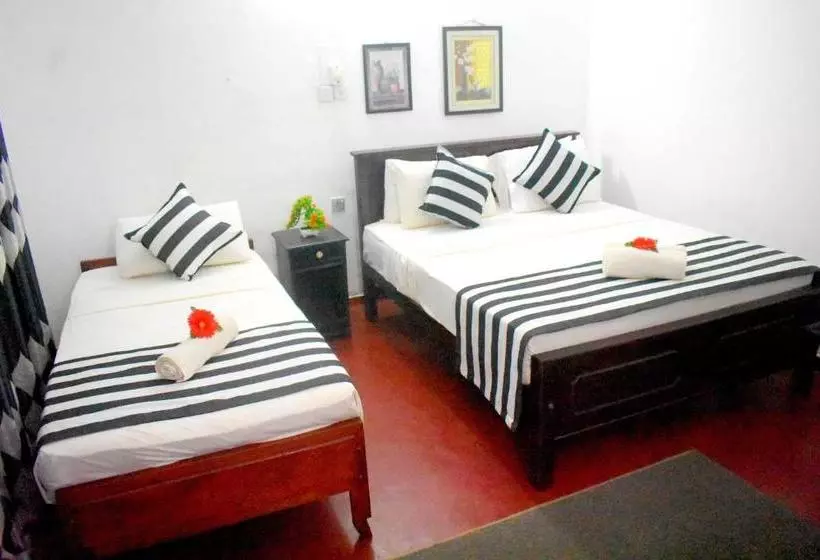 پانسیون Iora Resort Habarana