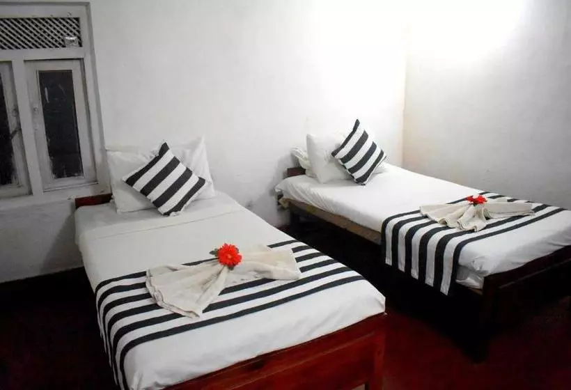 پانسیون Iora Resort Habarana