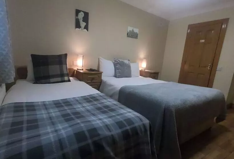 پانسیون The Foggy Dew Inn