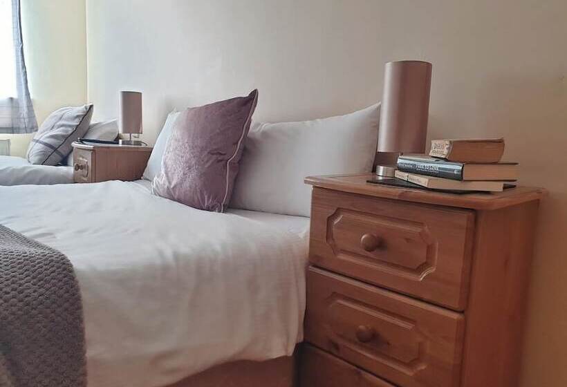 Пансион The Foggy Dew Inn