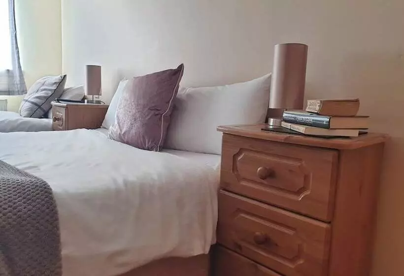 پانسیون The Foggy Dew Inn