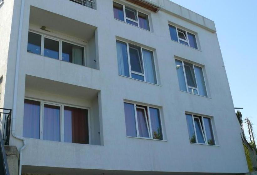 پانسیون Villa Climate Guest House