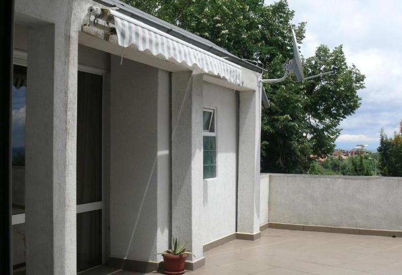 پانسیون Villa Climate Guest House