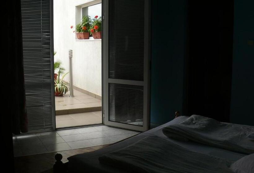 پانسیون Villa Climate Guest House