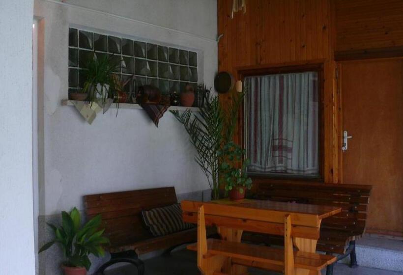 پانسیون Villa Climate Guest House