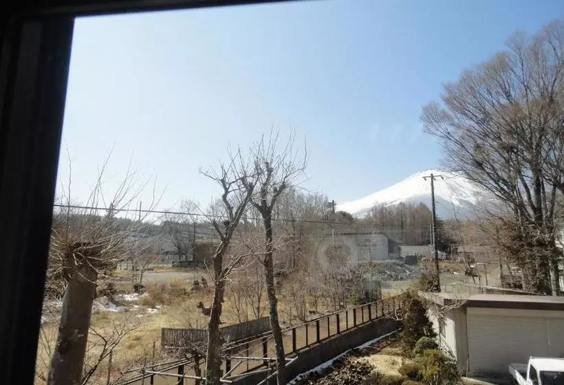 ペンション Guest House Yamanouchi