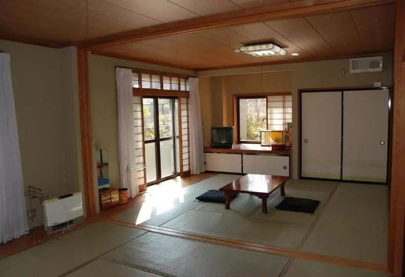 ペンション Guest House Yamanouchi