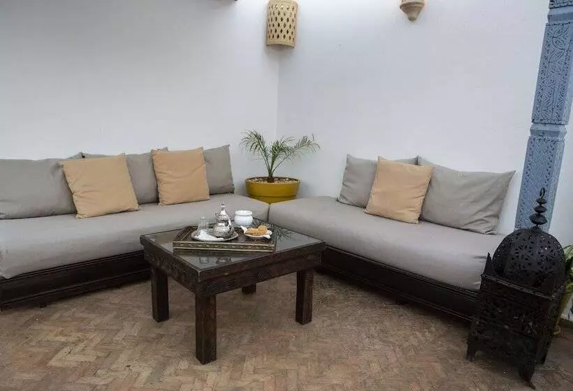 Riad Amaris