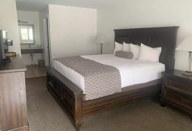 Retkeilymaja Hanging Lake Inn