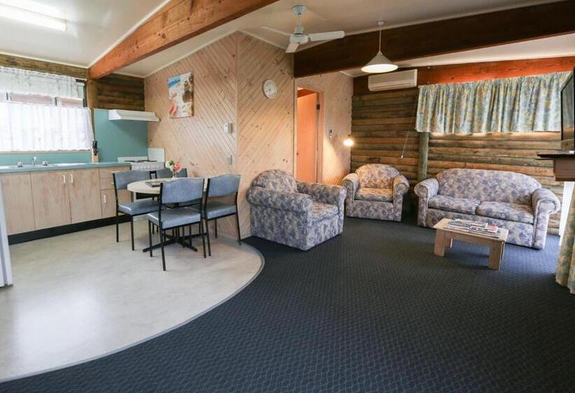 Lazy Acre Log Cabins