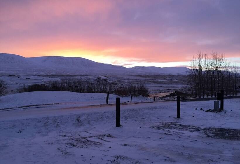 پانسیون Bakkaflöt Guesthouse