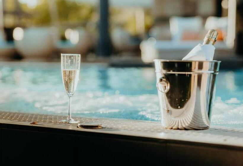 膳宿费 Butik Design Rooms