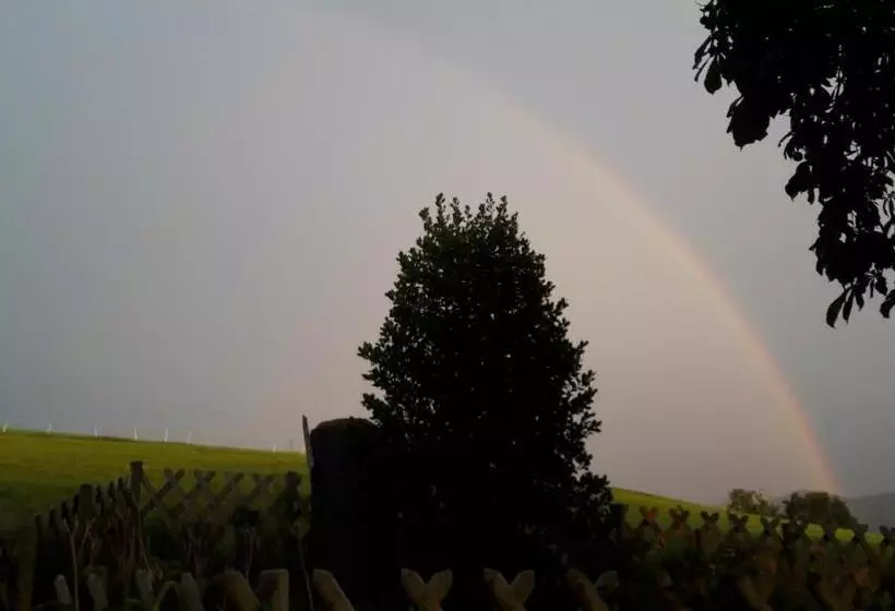 ペンション Gasthof Hirschen