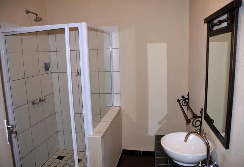 پانسیون Hadassa Guest House