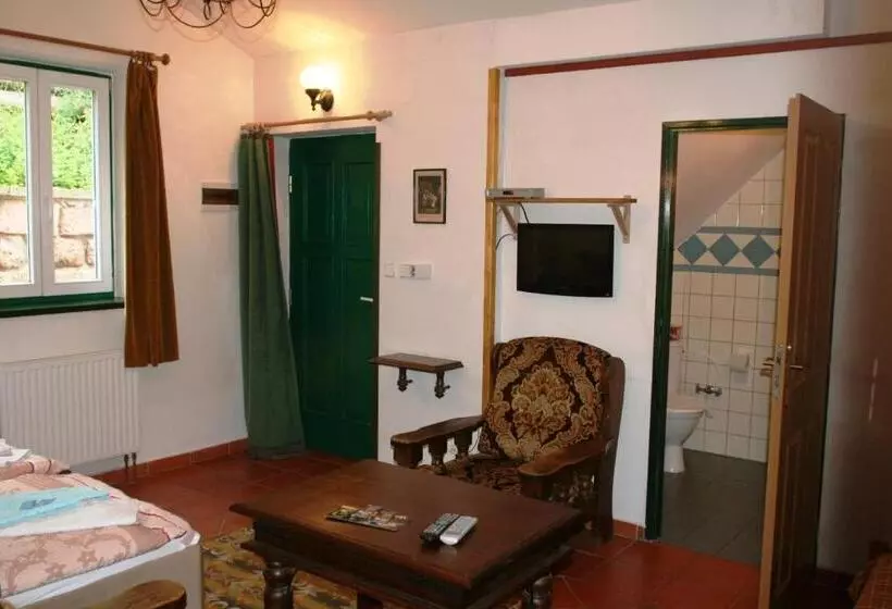 Majatalo Penzion Novopacké Sklepy