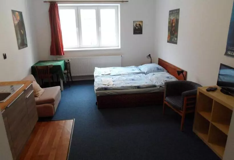 Majatalo Penzion Novopacké Sklepy