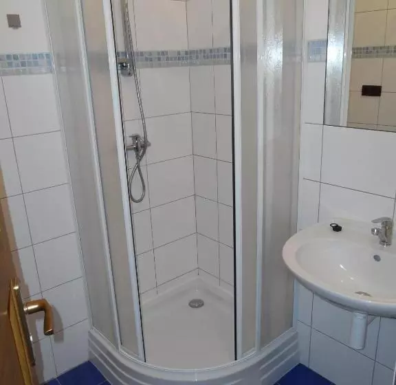 Majatalo Penzion Novopacké Sklepy