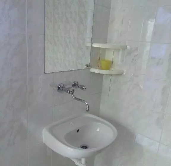 Majatalo Penzion Poprda