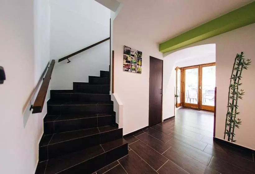 Vén Diófa De Lux Panzió