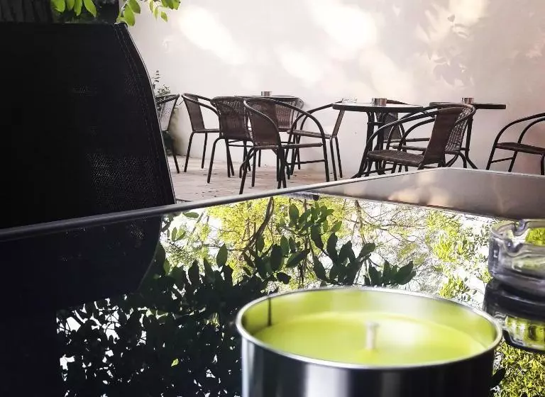 Vén Diófa De Lux Panzió