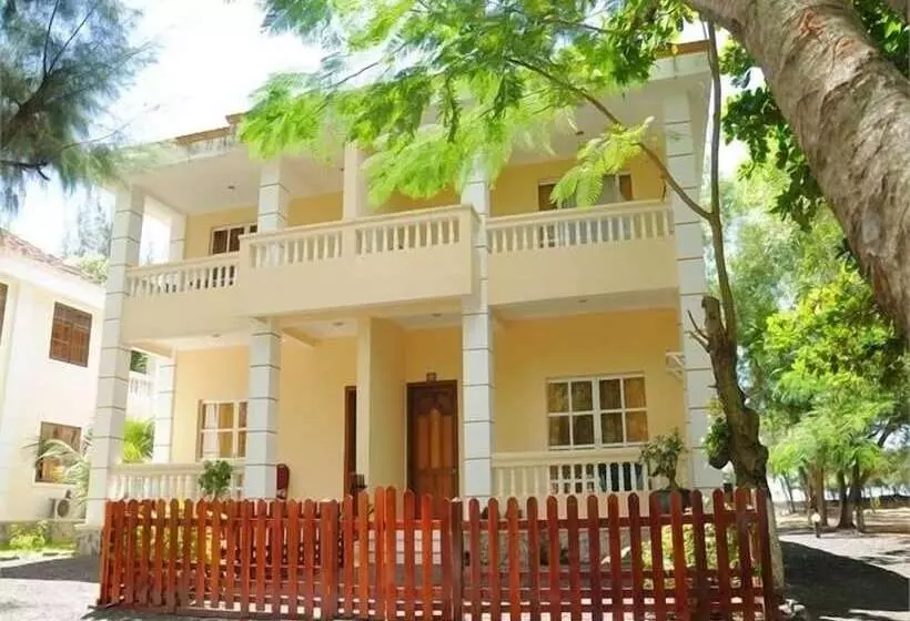 استراحتگاه River Ray Estates