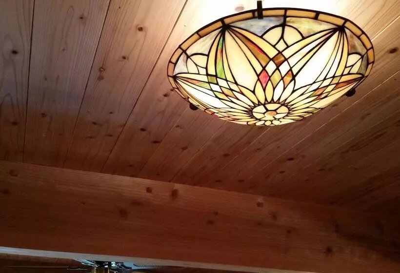 Majatalo Cottage Hana Mana