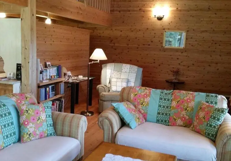 ペンション Cottage Hana Mana