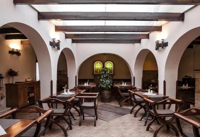 펜션 Excalibur Penzion A Restaurace