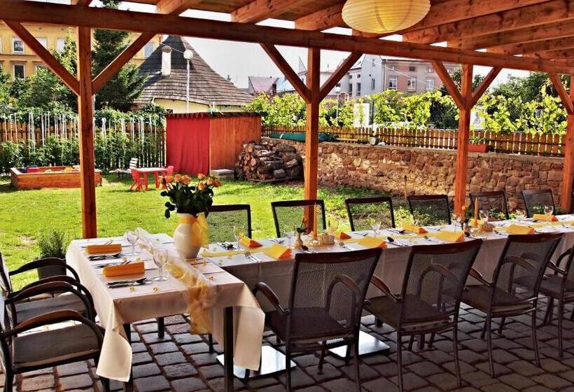 펜션 Excalibur Penzion A Restaurace