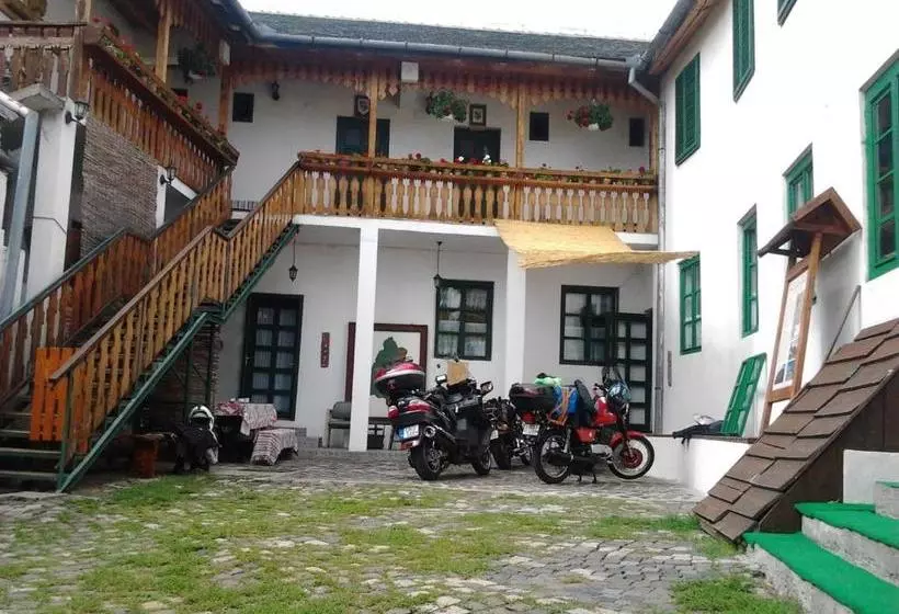 پانسیون Góbé Csárda
