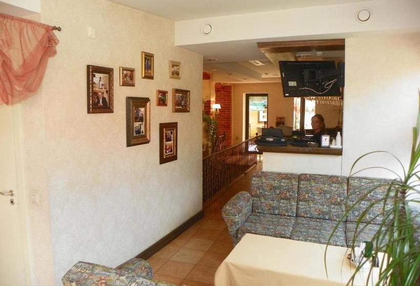 پانسیون Guest House Novus Rex