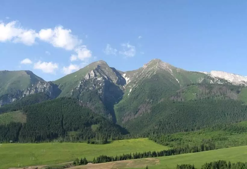 Majatalo Guesthouse Cyprian