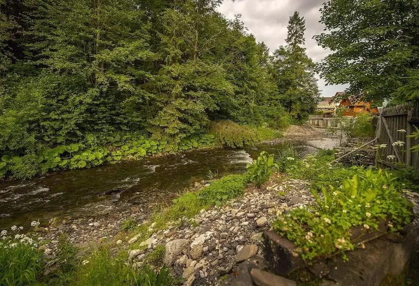 Majatalo Guesthouse Cyprian