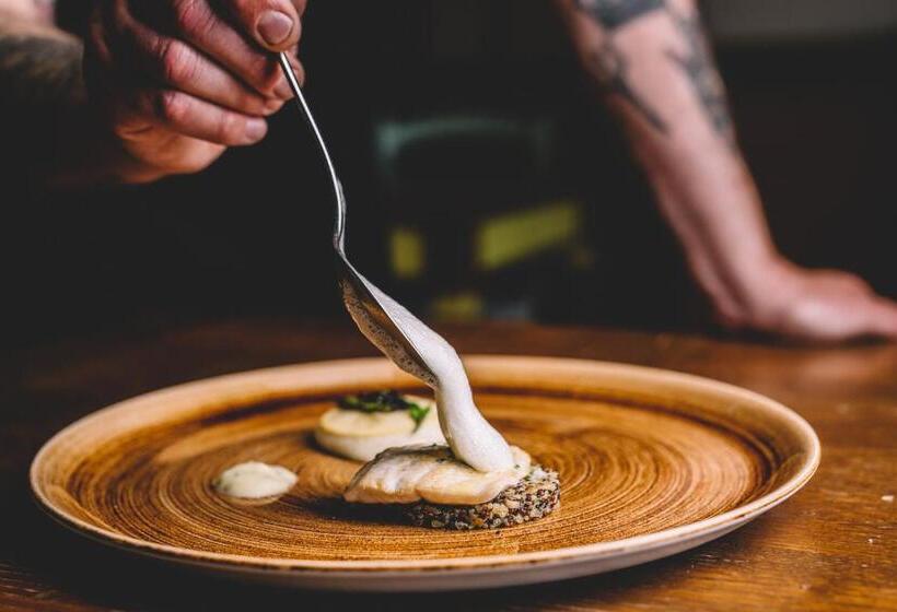 پانسیون Kabaj Wine & Dine