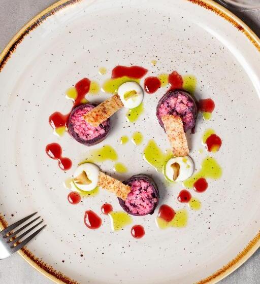 پانسیون Kabaj Wine & Dine