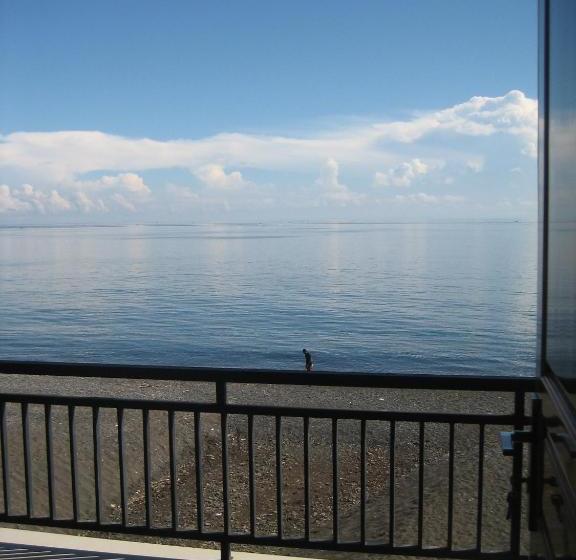 ペンション Lucky Paradise Bungalows On The Beach