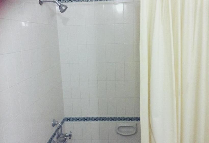 پانسیون Marble Palace