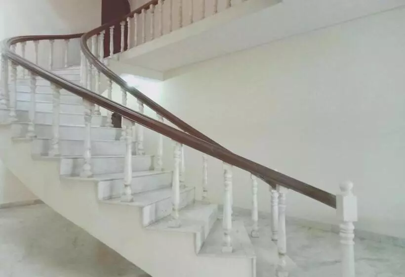 ペンション Marble Palace