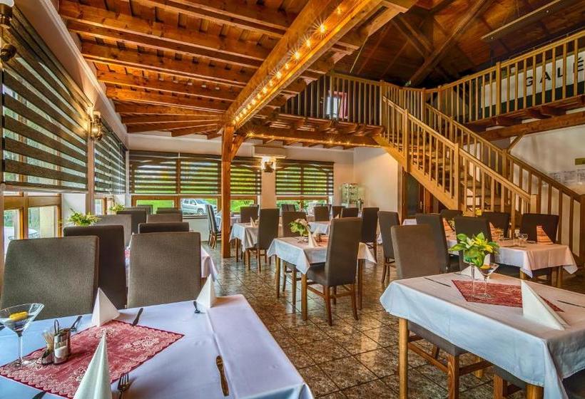 بنسيون Penzion Almada