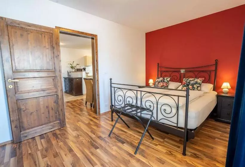 ペンション T E M P F E R 2 Apartments & Rooms With New Wellness