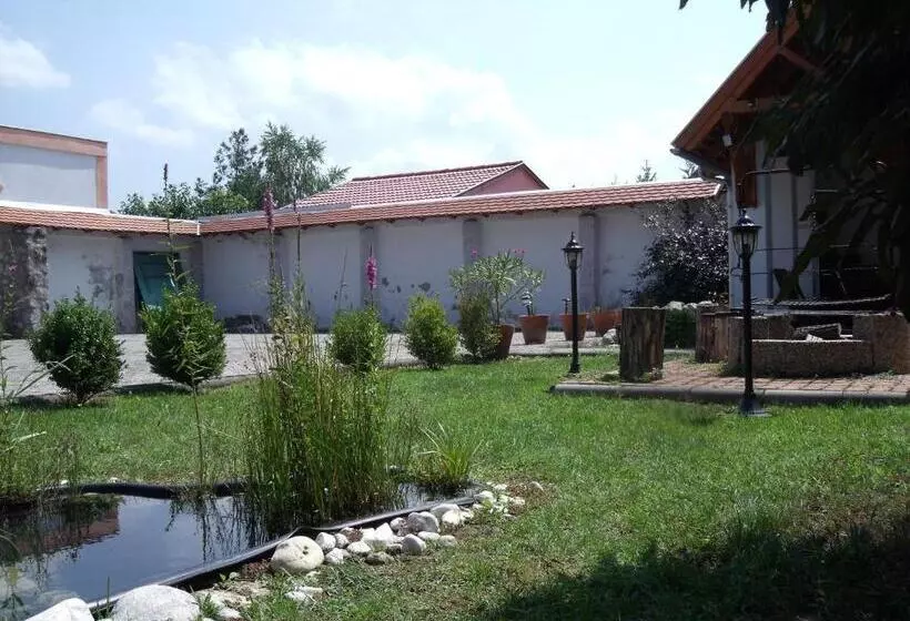 Sasi Panzió 2