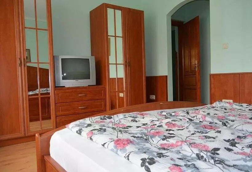 Sasi Panzió 2