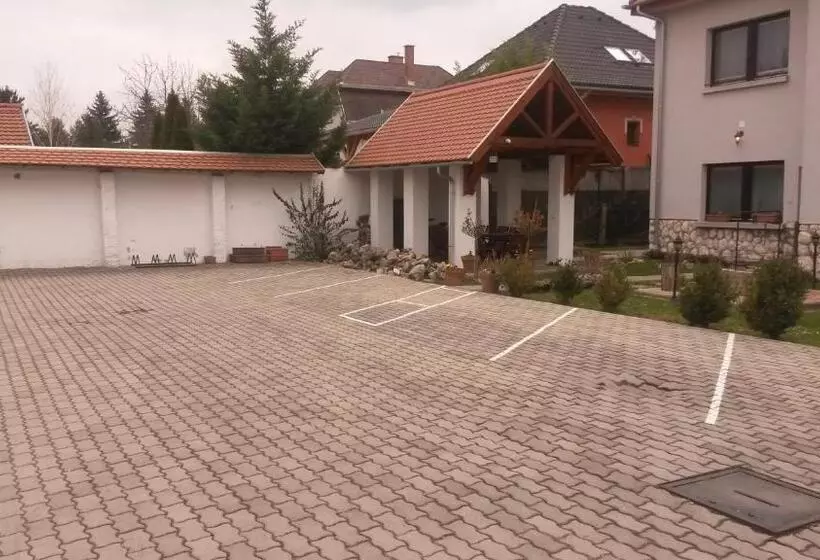 Sasi Panzió 2