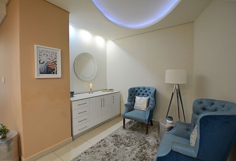 בית מלון כפרי Blaauwberg Beach