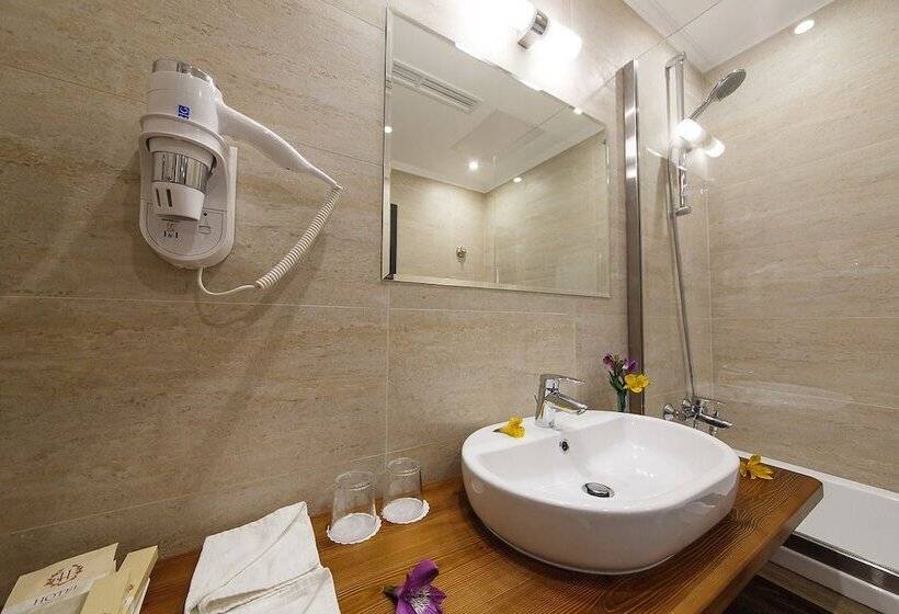 בית מלון כפרי Blue Lagoon