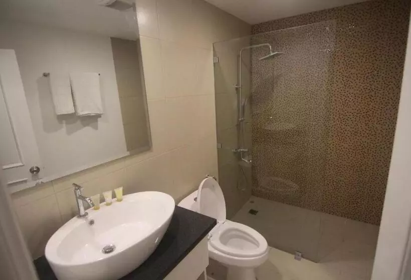 هتل Bryan Condominium Suites Makati