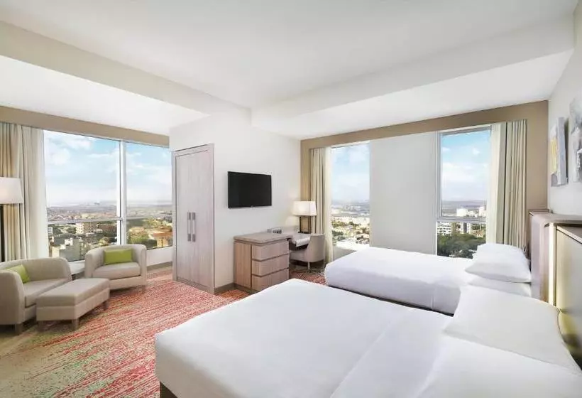 Park Mall Hotel & Conference Center